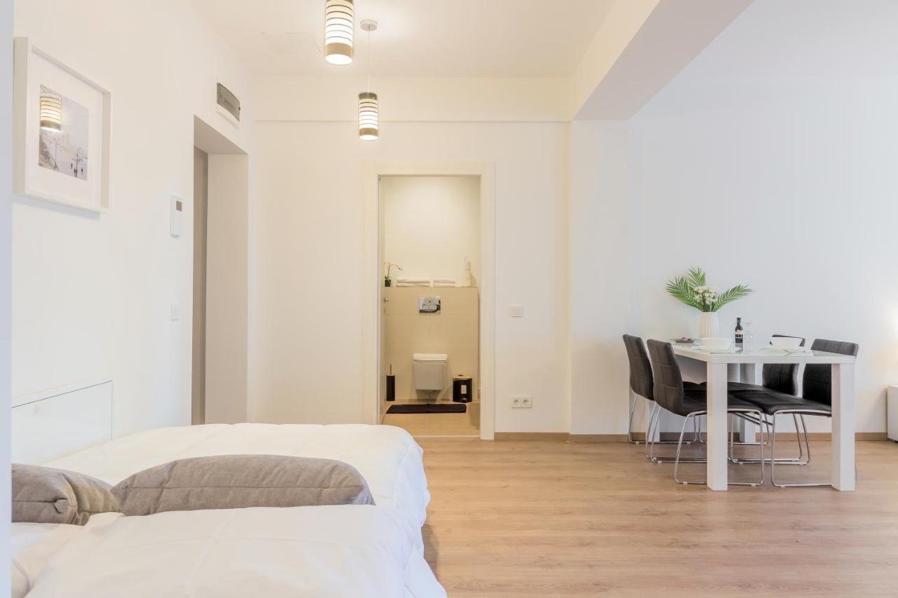 Atlas Unirii: Upscale Flats In The Heart Of Bucharest! Exterior foto